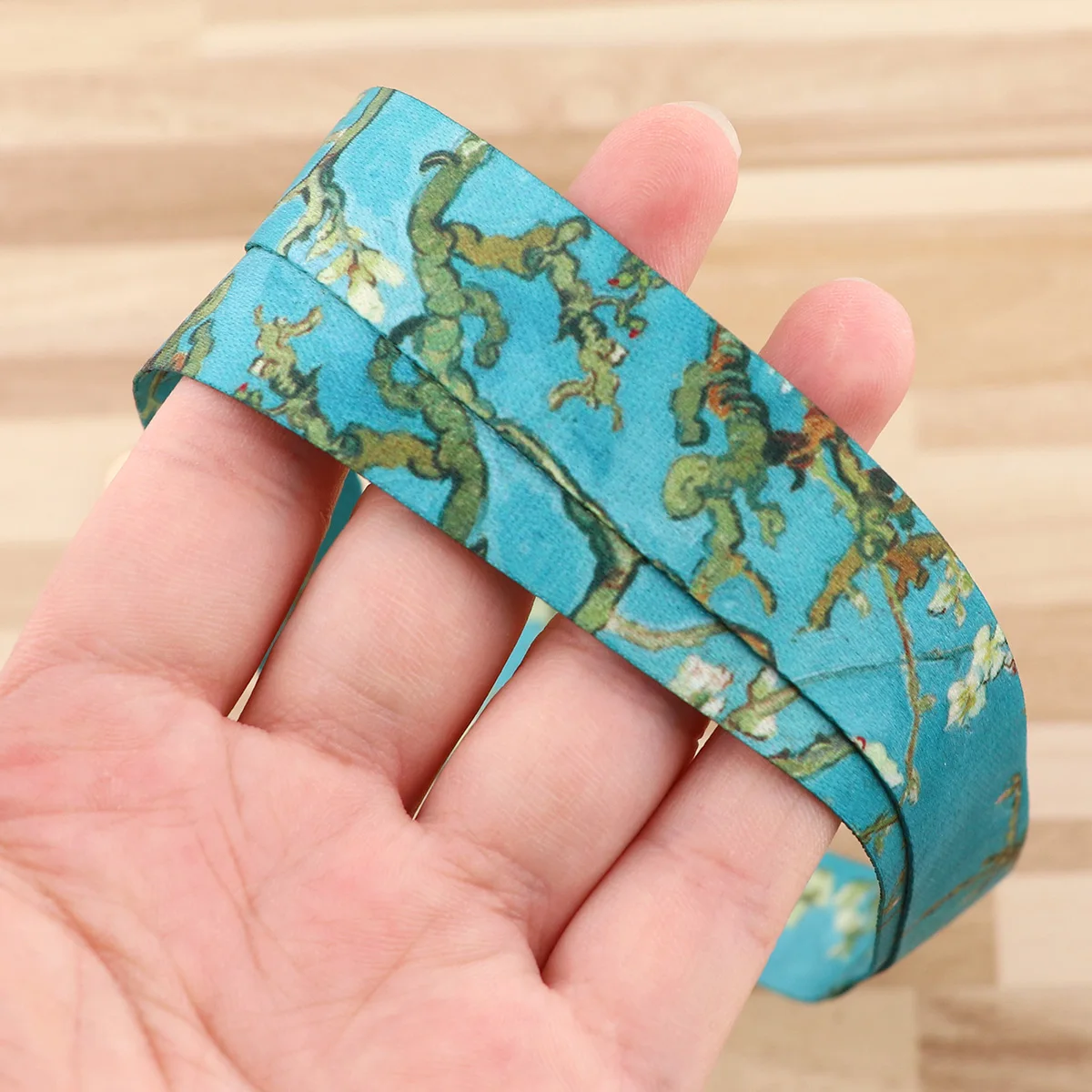 Flower Figure Neck Strap Key Lanyard ID Card USB Badge Holder Keychain Phone Straps Office Hang Rope Lariat Key Ring Gift