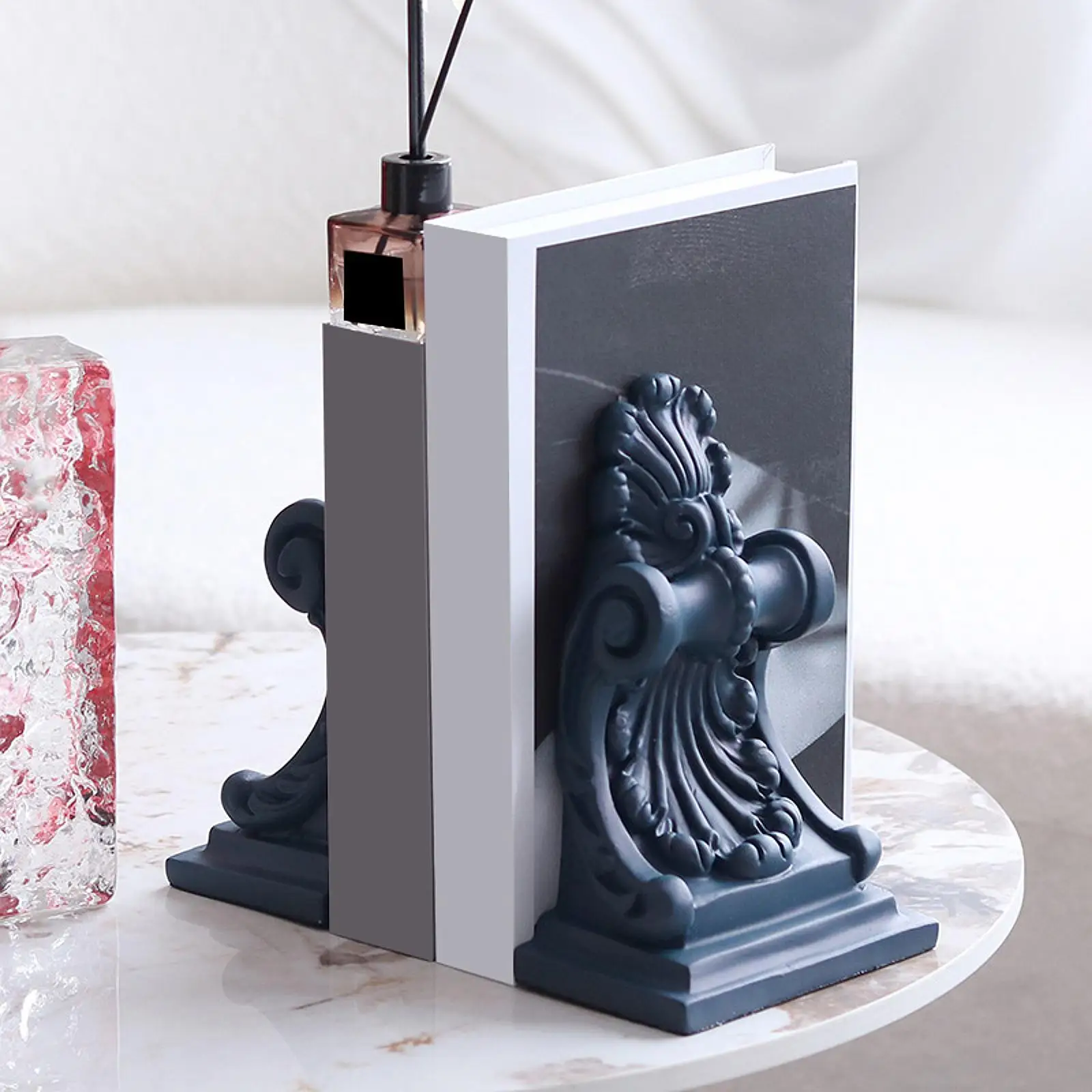 

2x 3D Book Ends Synthetic Resin Ornament Book Stand for Home Office File