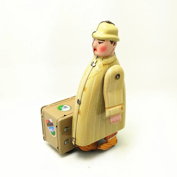 [Funny] Adult Collection Retro Wind up toy Metal Tin moving travel suitcase man Mechanical Clockwork toy figures model kids gift