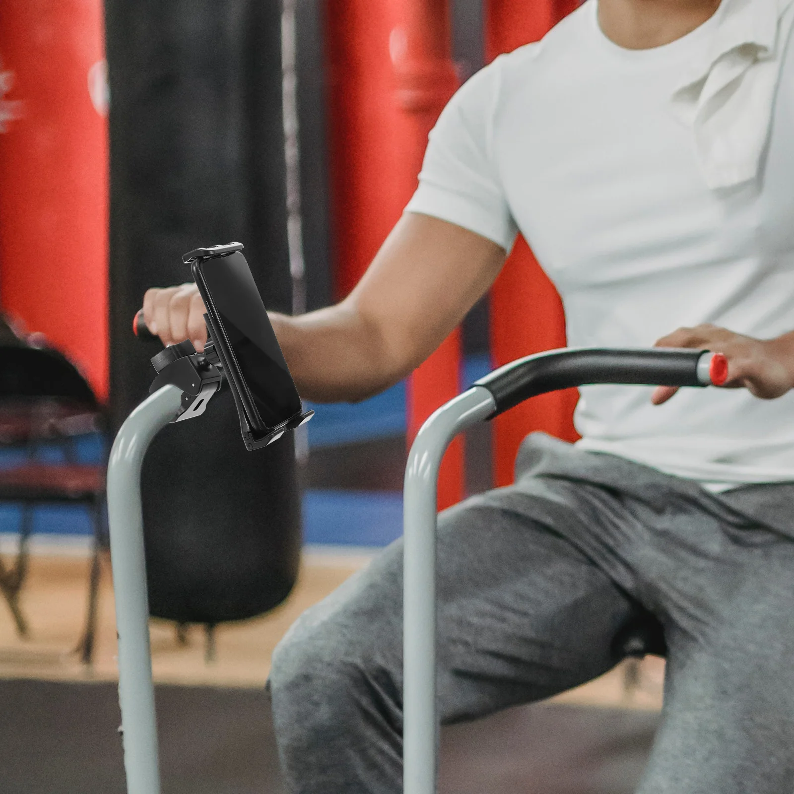 

Держатель для телефона для велотренажера Прочный вращающийся кронштейн для планшета Оборудование для фитнеса Подставка для телефона Спортивное крепление для велосипеда Крепление для планшета