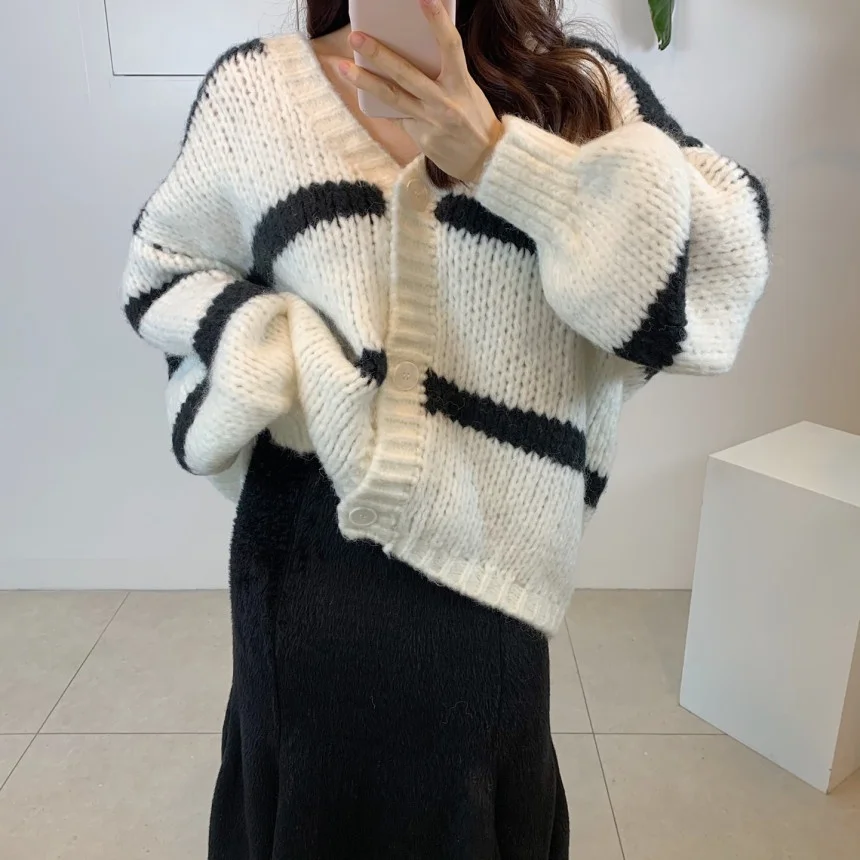 レディースゆったりシルエットロング丈Vネックニットセーターシック秋冬ファッションプラスサイズ着痩せカラーブロックシングルB...