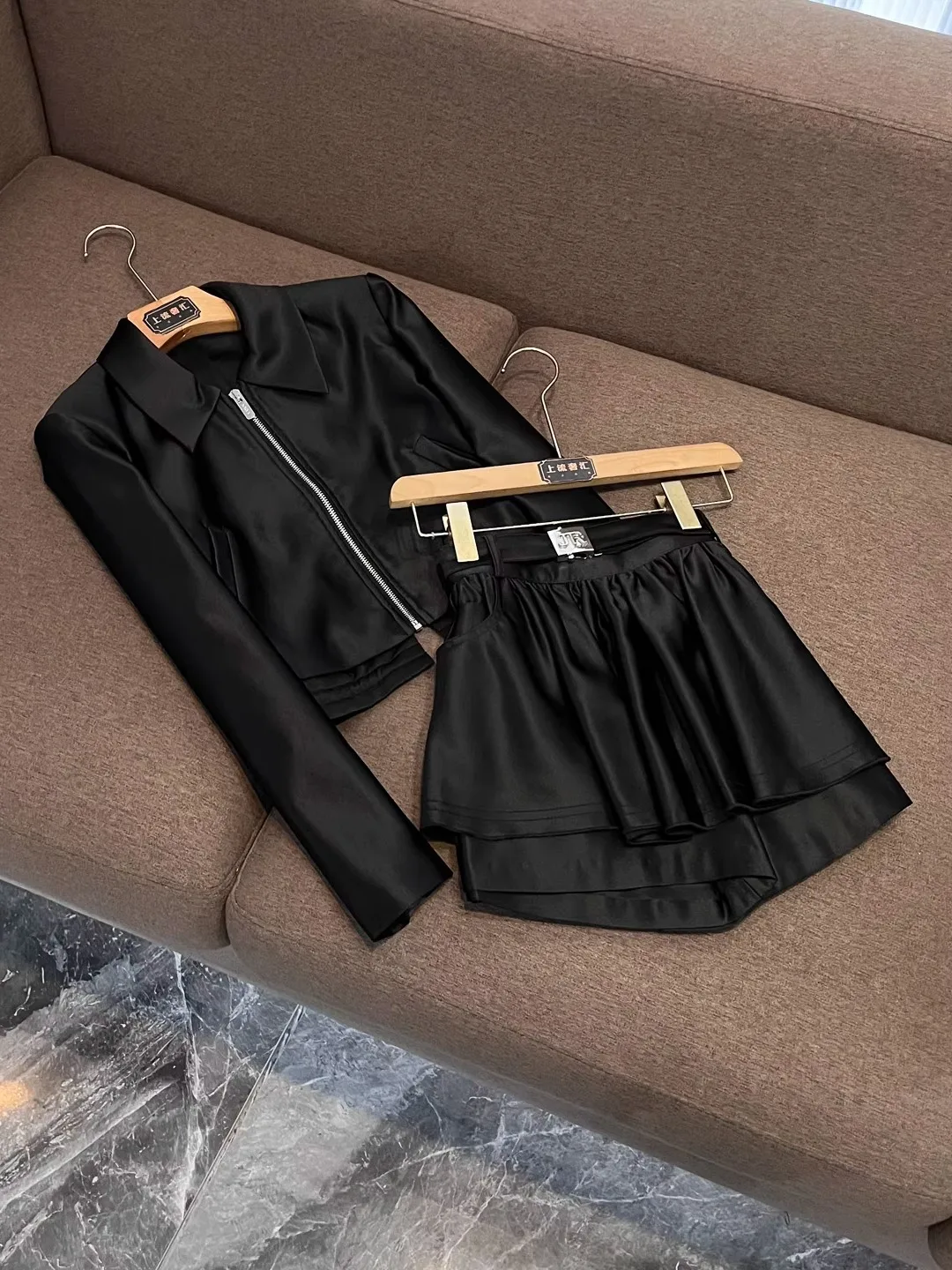 

Fall 2025 ort Leather Jaet High Waist Wide Leg Pants Women's Set Glittering V-ne Long Sve Geometric Pattern Single B...