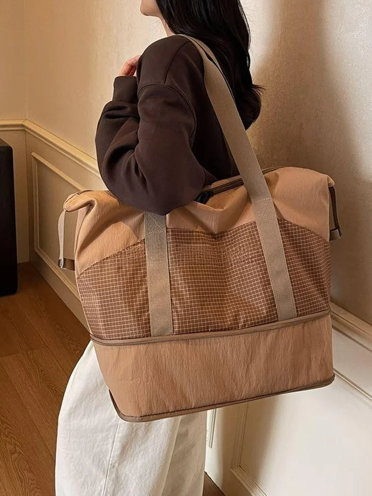 sac-de-voyage-leger-grande-capacite-pour-femme-ideal-pour-les-courts-sejours-sac-a-bagages-tendance-pour-l'exterieur-peut-etre-accroche-a-une-valise-sac-de-rangement-de-voyage