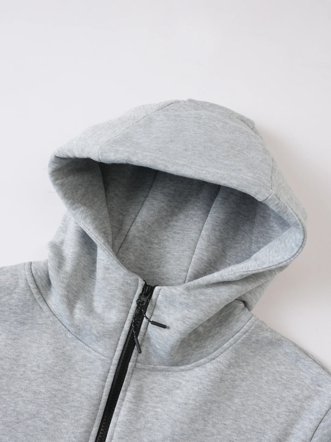 2-teiliger Herren-Sportanzug für Frühling und Herbst, Kapuzenjacke mit Reißverschluss und Jogginghose, lässiger Alltags-Sportanzug für Männer im Freien – Detail 7