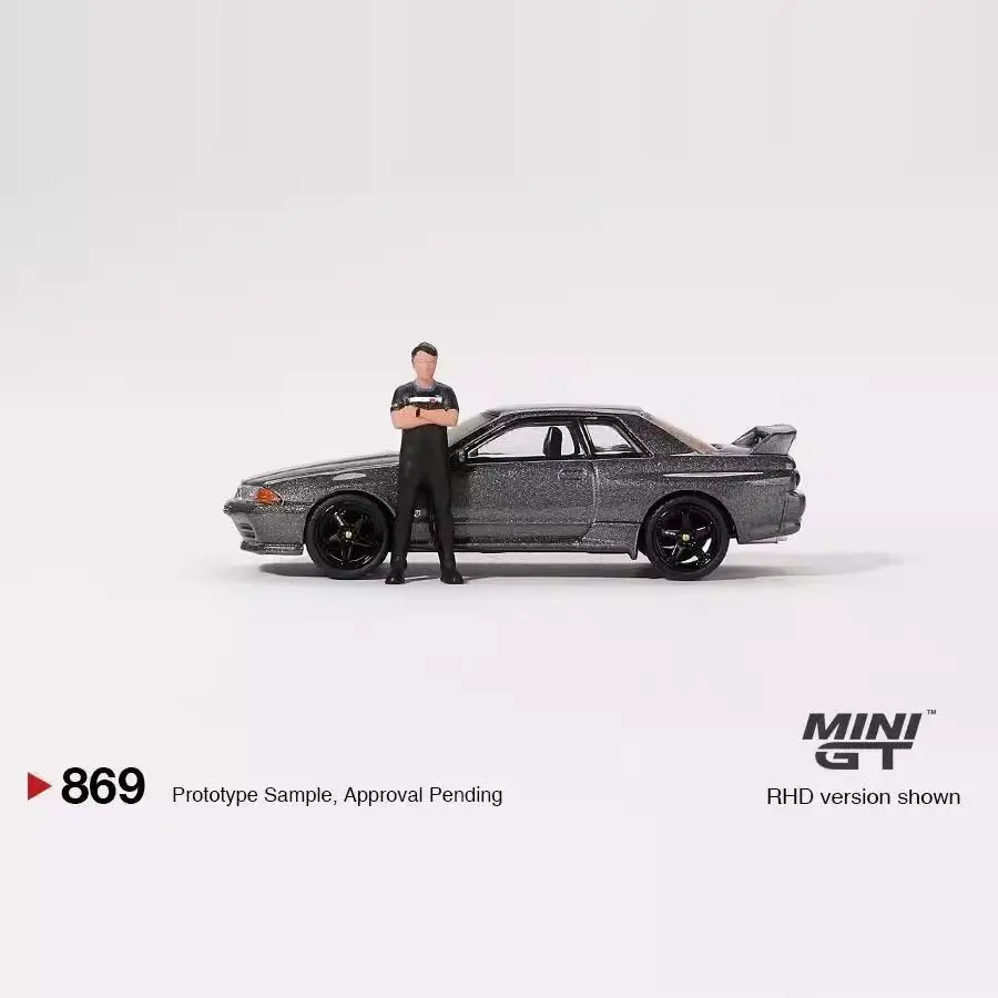 MINIGT #869 1/64 Nissan Skyline GTR R32 Gunmetal W/Tsugio Matsuda