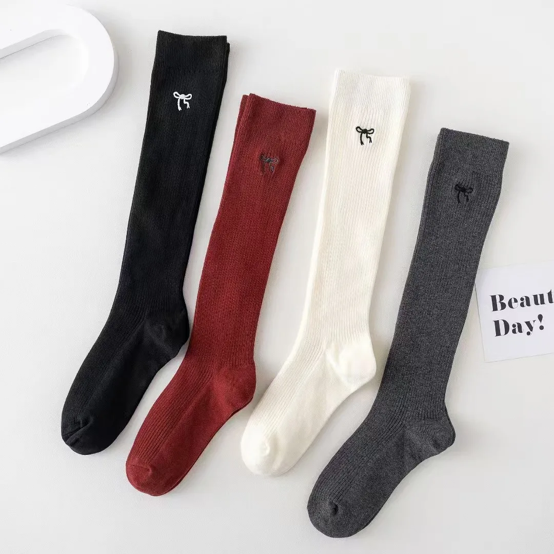 Chaussettes longues en cachemire pour femmes, bas de cuisse en laine solide, chaussettes en coton décontractées, chaussettes au-dessus du genou, chaussettes longues moelleuses pour femmes