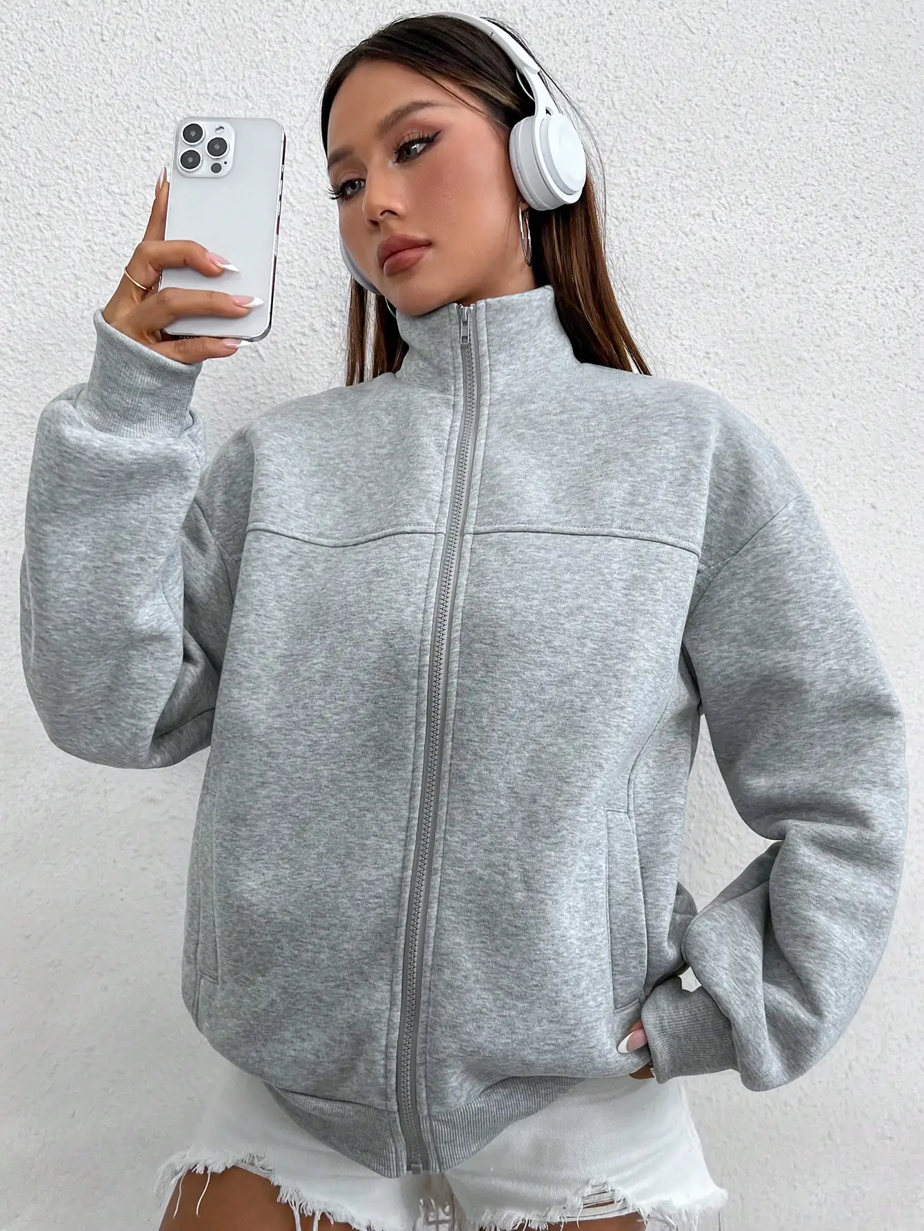 

Серый свитшот на молнии с заниженной линией плеч и передними карманами, свободный крой, повседневный топ с длинными рукавами