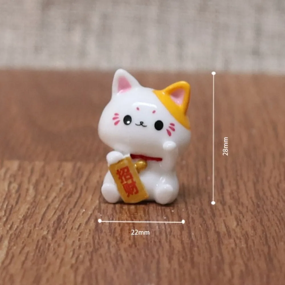 DIY Mini Lucky Cat Car Ornaments Cute Simple Fortune Cat Figurines Realistic Lovely Cat Micro Landscape Ornament Desktop