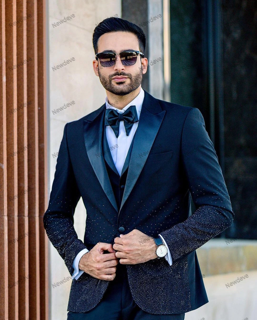 Men's Suits Tailored 3 Pieces Blazer Vest Pants One Button Peaked Satin Lapel Beads Wedding Formal Plus Size Tuxedo Custom Made