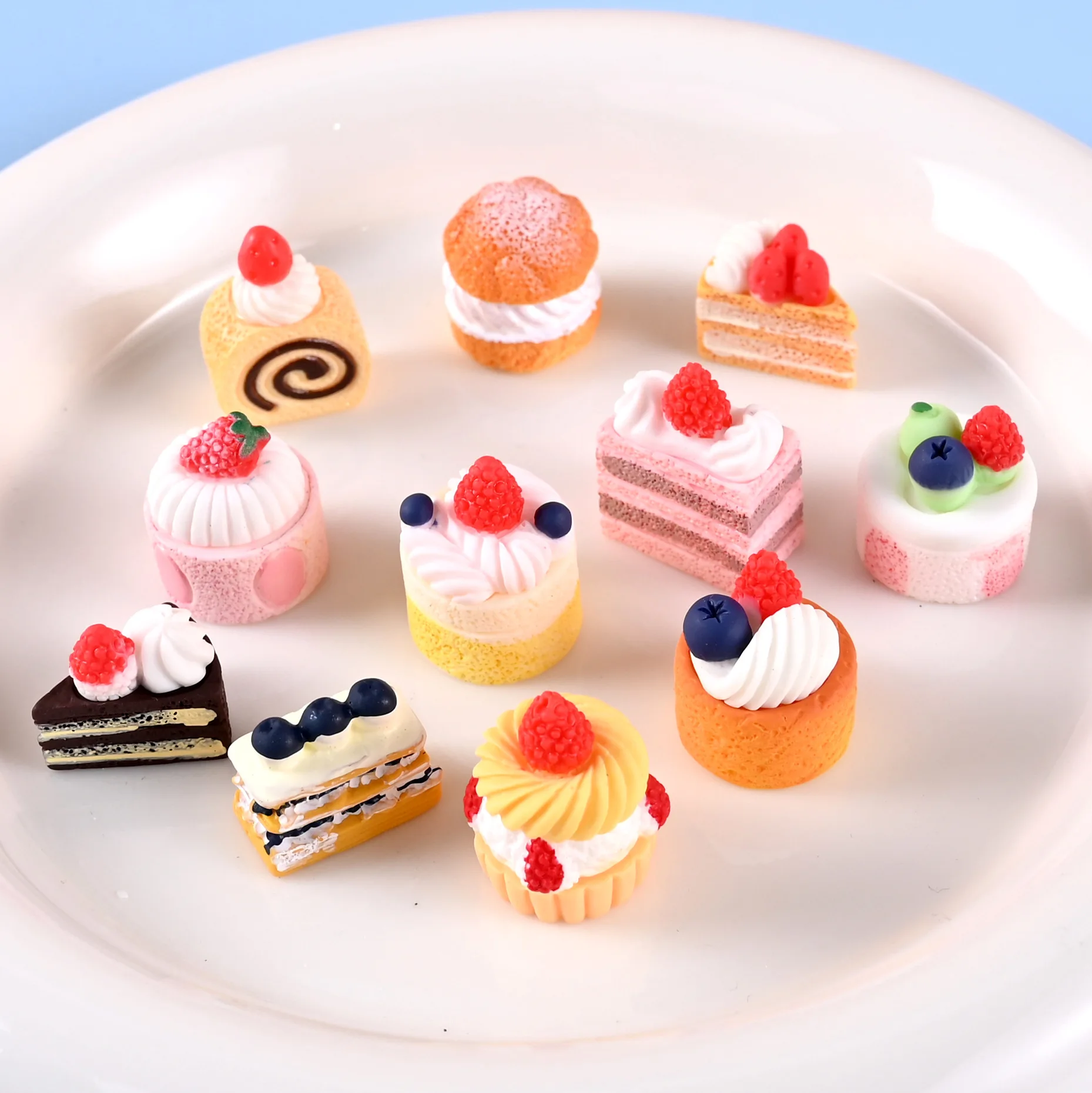 10Pcs European Simulation Dessert Cake Cream Strawberry Chocolate Doll House Decoration