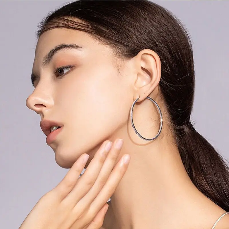 Neue Mode Klassiker Einfache Große Runde Creolen für Frauen Edelstahl Kreis Mädchen Glänzende Zarte Party Frauen Schmuck – Detail 6