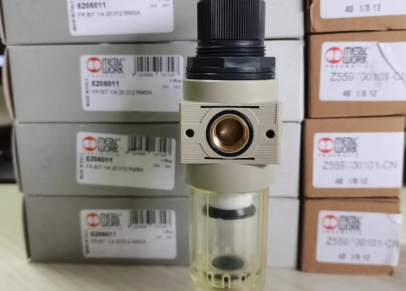 

Filter/pressure reducing valve two-piece 5205011