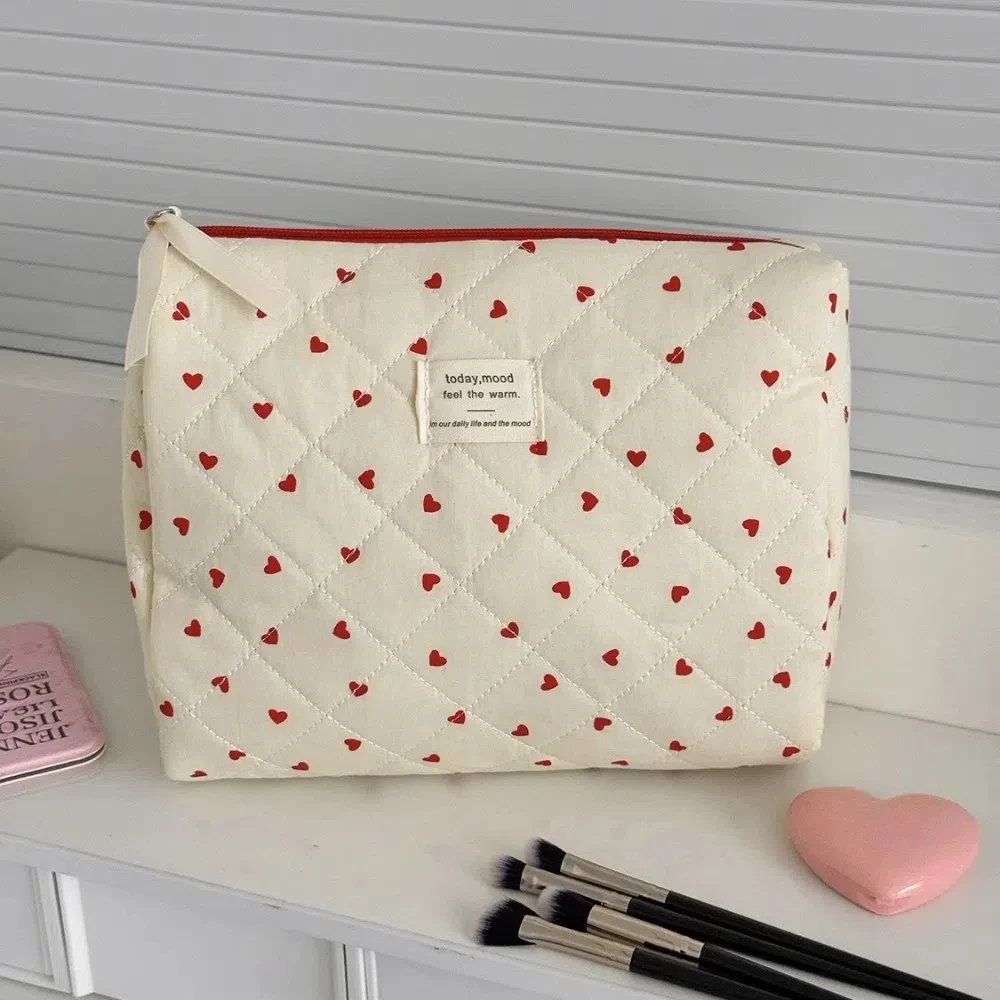 Portable Handbag Quilting Makeup Bag Heart Large Capacity Makeup Bag Zipper Cosmetic Storage Pouch Outdoor