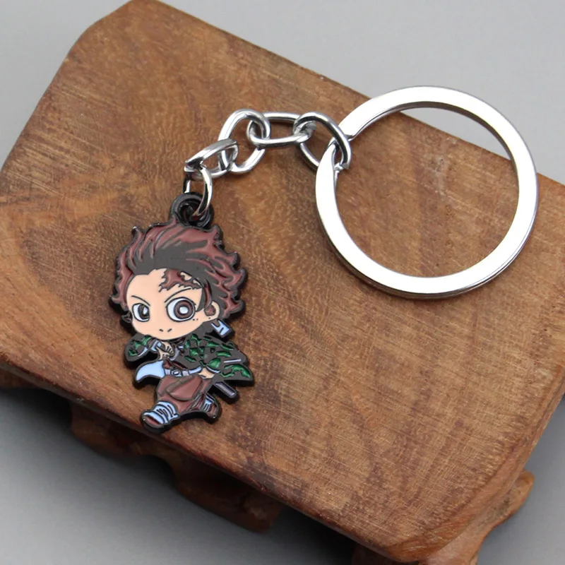 أنيمي شيطان القاتل المفاتيح كامادو تانجيرو الاكريليك موضة الاتجاه حلقة رئيسية للقرط للنساء الرجال هدية الديكور سيارة مجوهرات