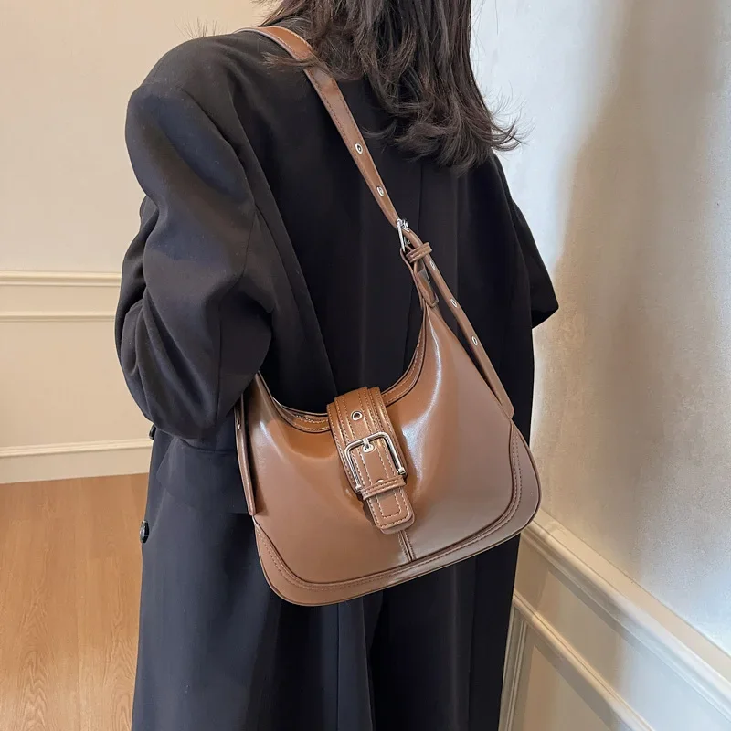 

2025 Arrival! Women's Fashionable Saddle-Style Underarm Bag | Retro-Trendy Versatile Crossbody | Ideal for Commuting & Daily Use