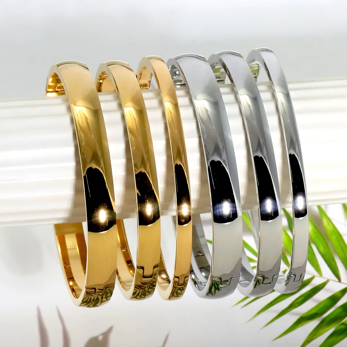 Hot Minimalist Stainless Steel Pure Gold Pvd Plated Plain Pattern Bracelet for Women\'s Simple 3 Piece Stackable Bracelet Jewelry