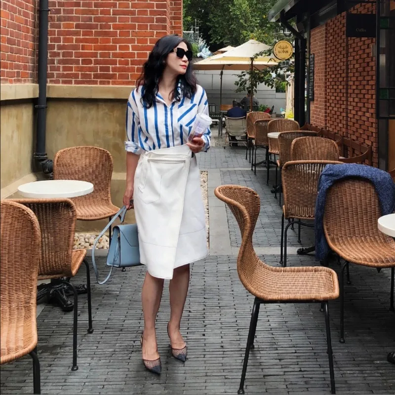 

Outdoor Rattan Chair Modern Dining Chair with Iron Frame Waterproof Cafe Bistro Seat Commercial Backrest Restaurant Furniture