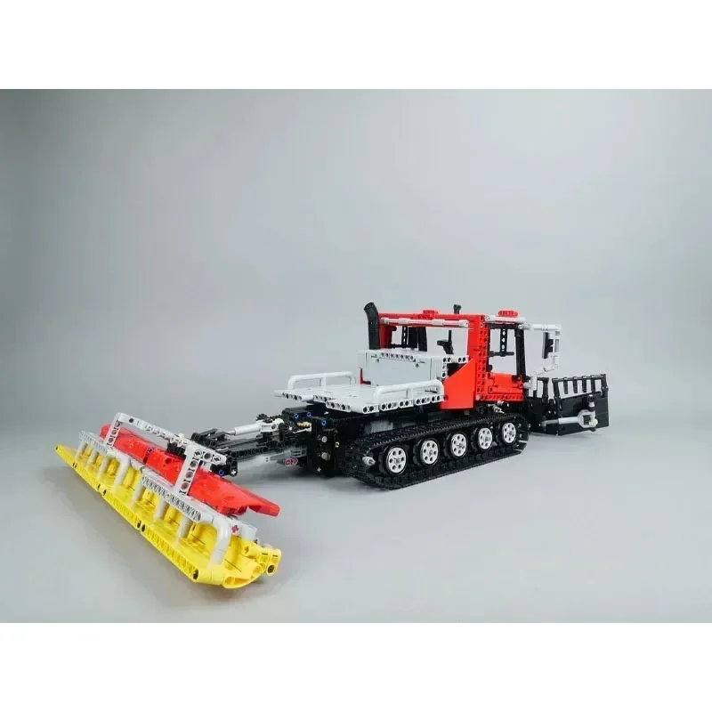 MOC-137621Pistenbullet 400 Snow Sweeper FM Tractor Semi Trailer 2162PCS Remote Control Truck Tower Head Technology Toy Block