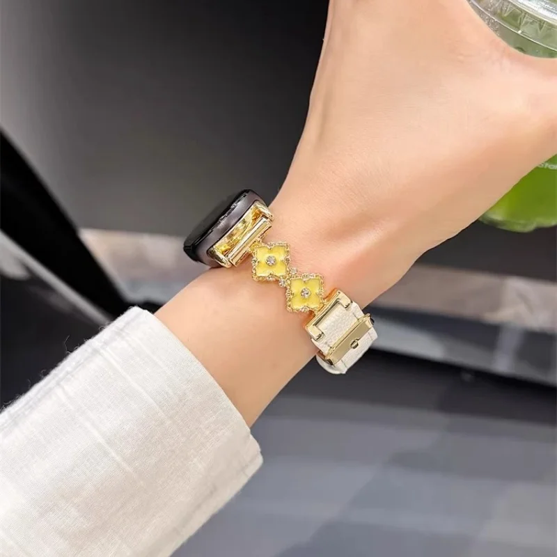 

Four-leaf clover patchwork leather is suitable for Xiaomi Band 8Pro/9Pro，For Mi band 3/4/5/6/7，8/8NFC/9/9NFC/10/10NFC，For Redmi