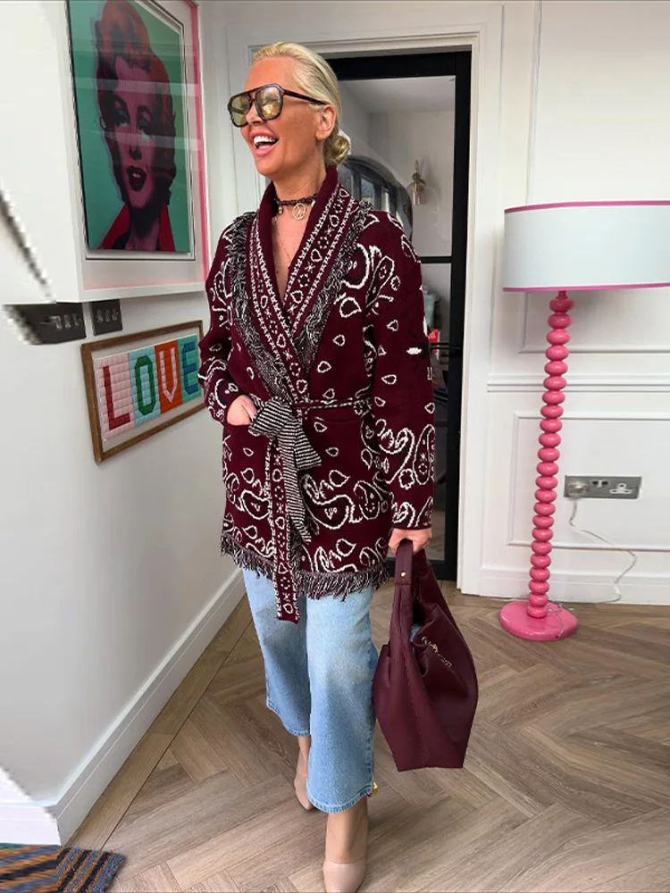 2026 Herbstmode Quasten Herbst Damen Jacquard Strickjacke Lose Langarm Gürtel V-Ausschnitt Damen Pullover Streetwear Neu