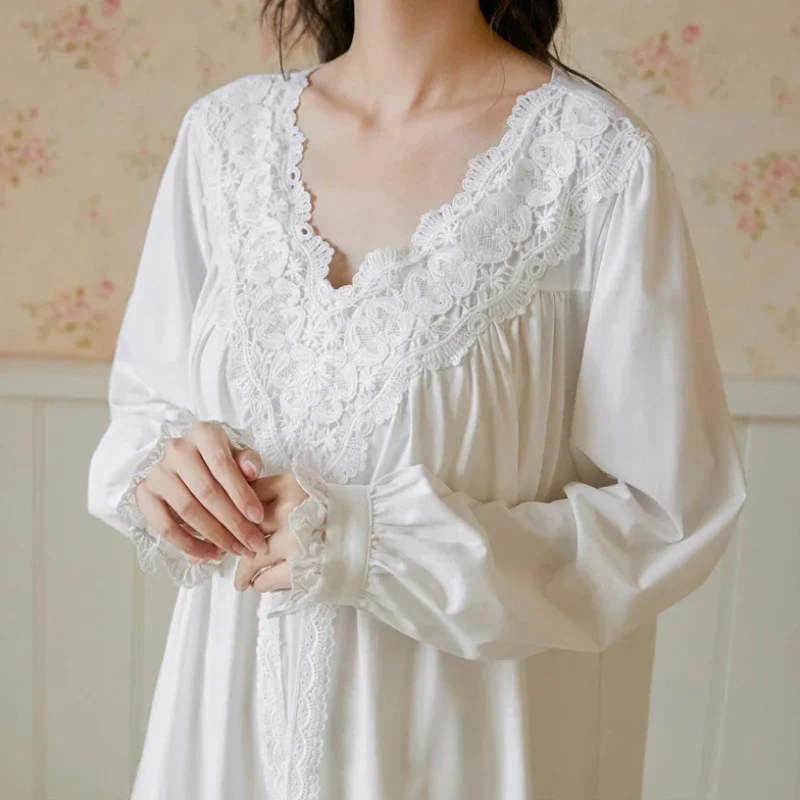 ビクトリア朝の綿ナイトドレス女性秋白ロングペニョワール大サイズヴィンテージローブガウンロマンチックなネグリジェプリンセスパジャマ