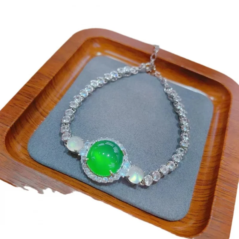 New Chinese-style natural jadeite bracelet with high translucency glass-like texture, enhances complexion exudes a sense