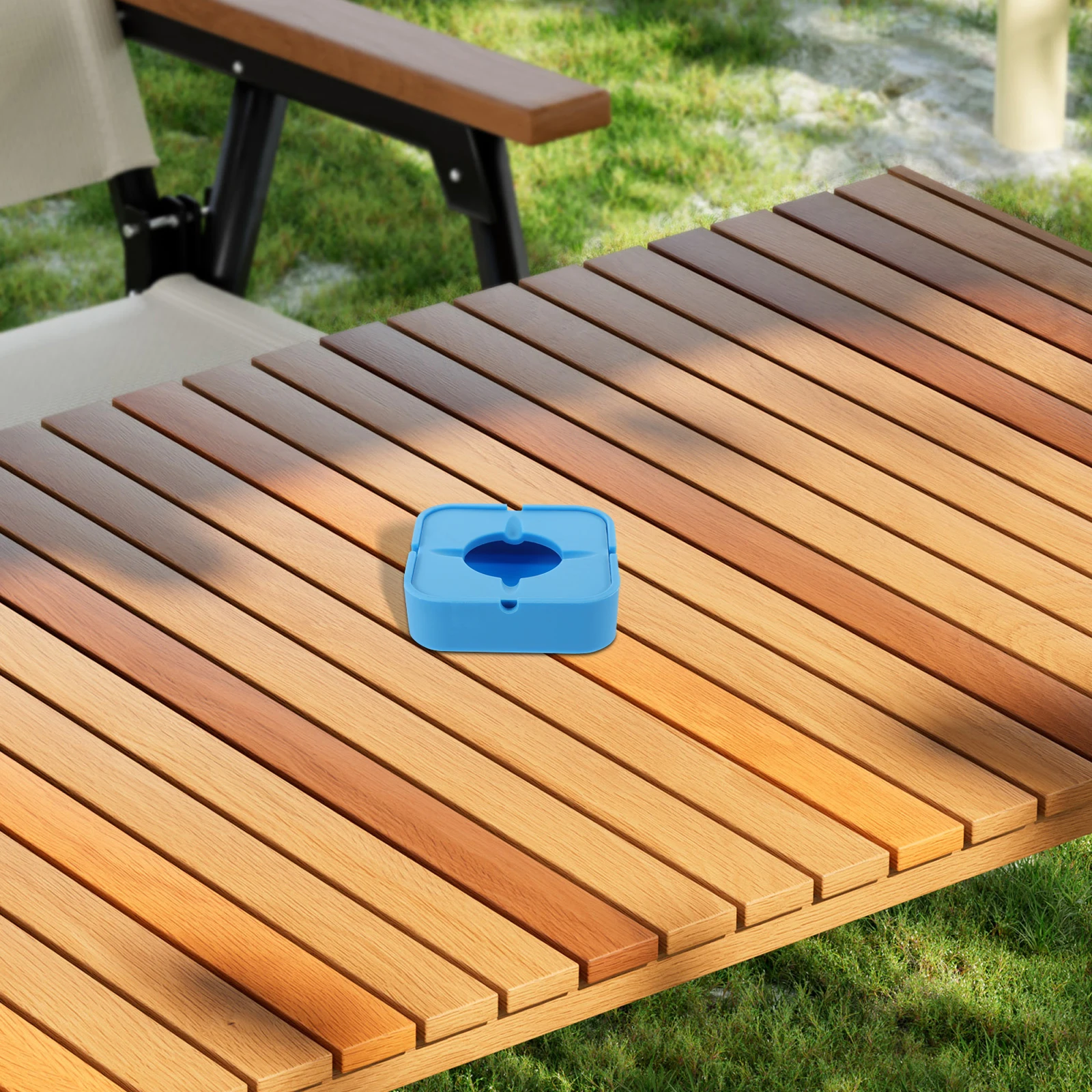 

Lidded Silicone Ashtray Square Anti-Scalding Cigarette Holder Desktop Decor Home Blue Soot Storage Tray For Bar Living Room