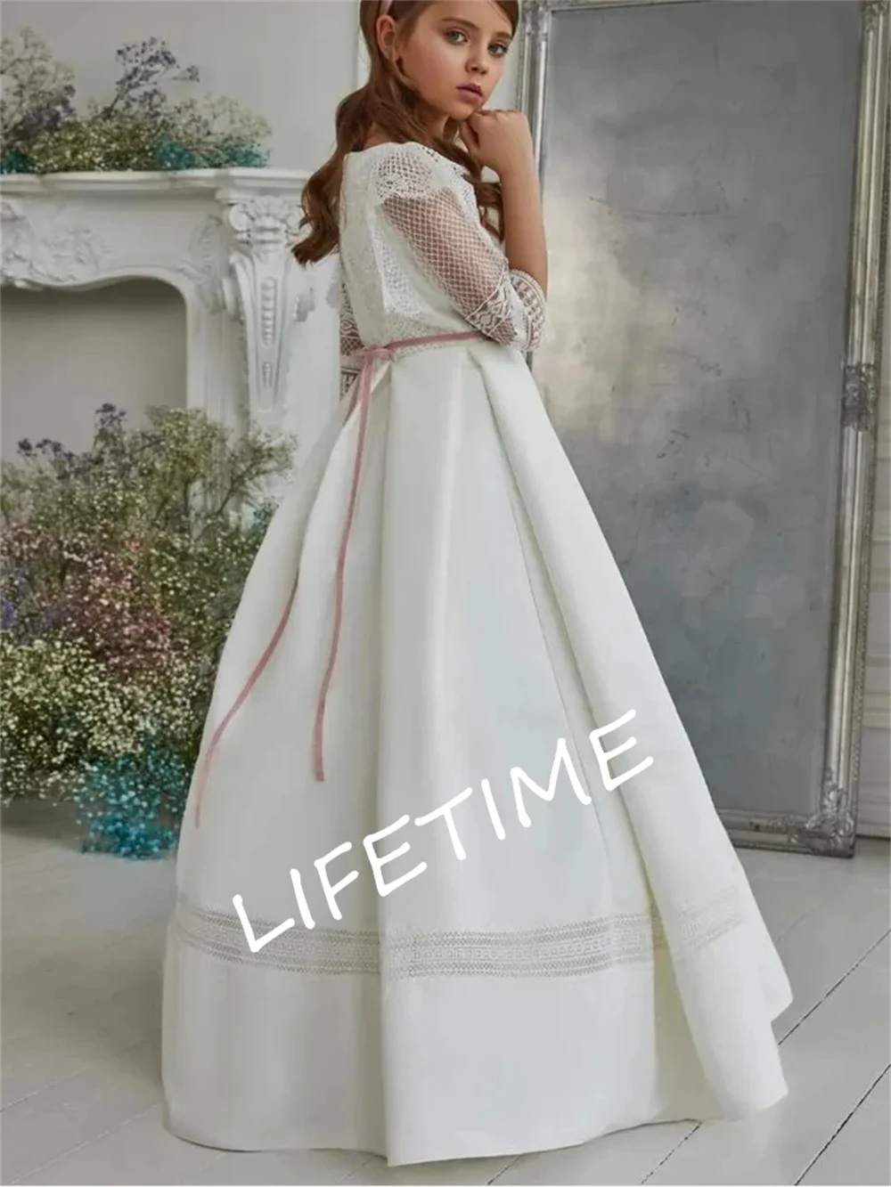 Bianco a-line nastro mezza manica solido o-collo ragazza fiore ragazza abiti Princes Ball Gown prima comunione Prom Fashion 2023