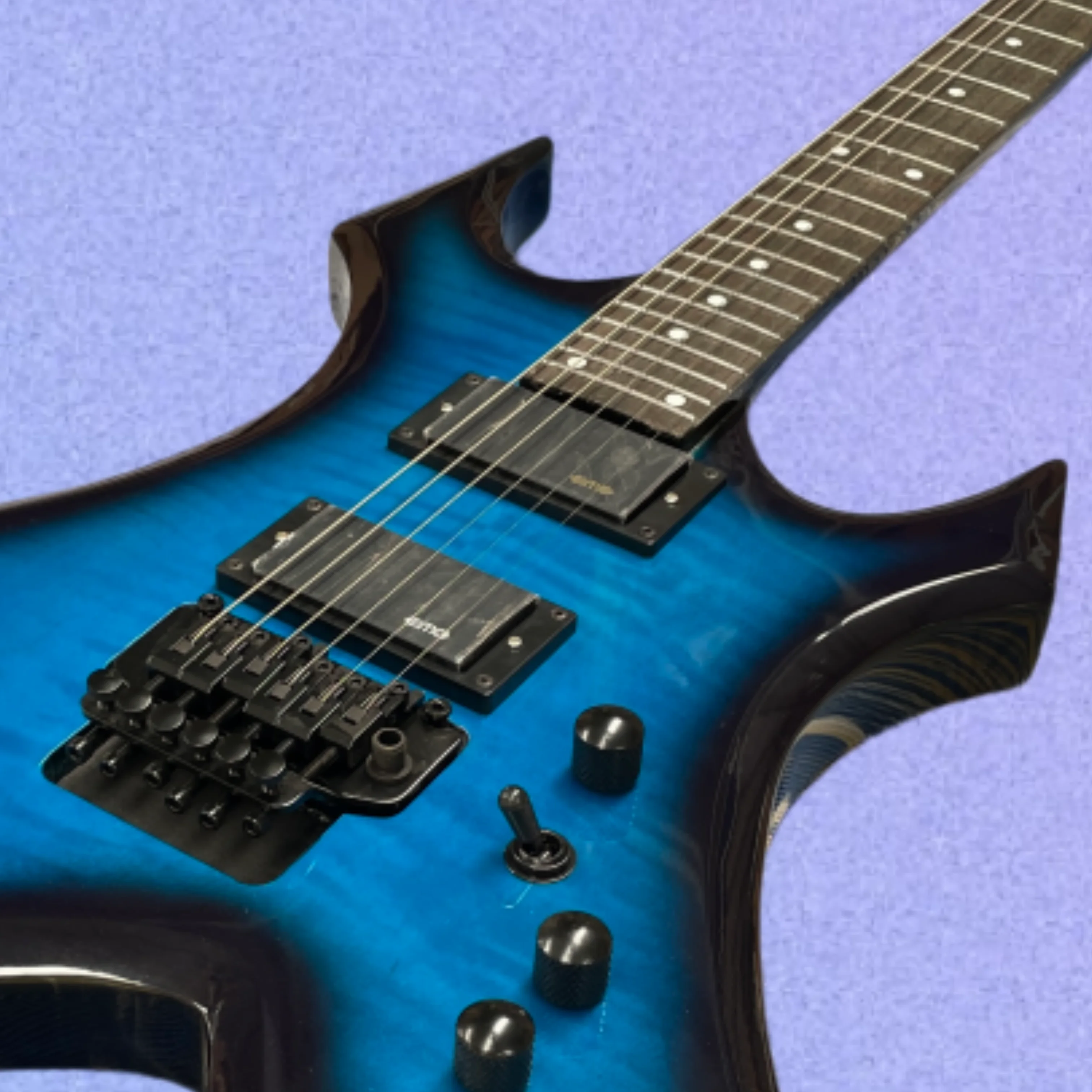6string electric guitar with active pickups,rosewood fingerboard,tremolo system guitars, professional stage performance guitarra