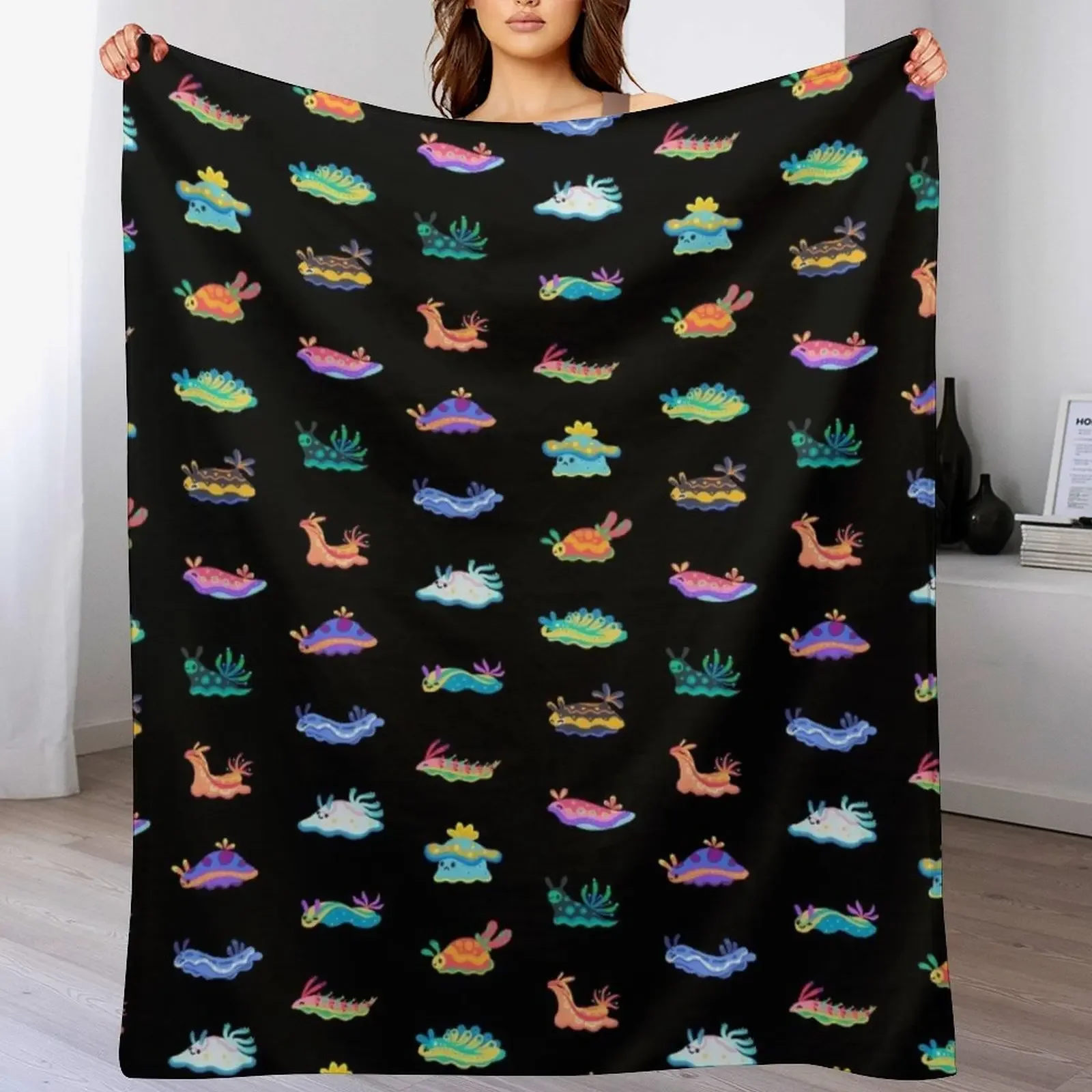 

Sea slug - black Throw Blanket Thin Soft Blanket for Summer Night Sleeping