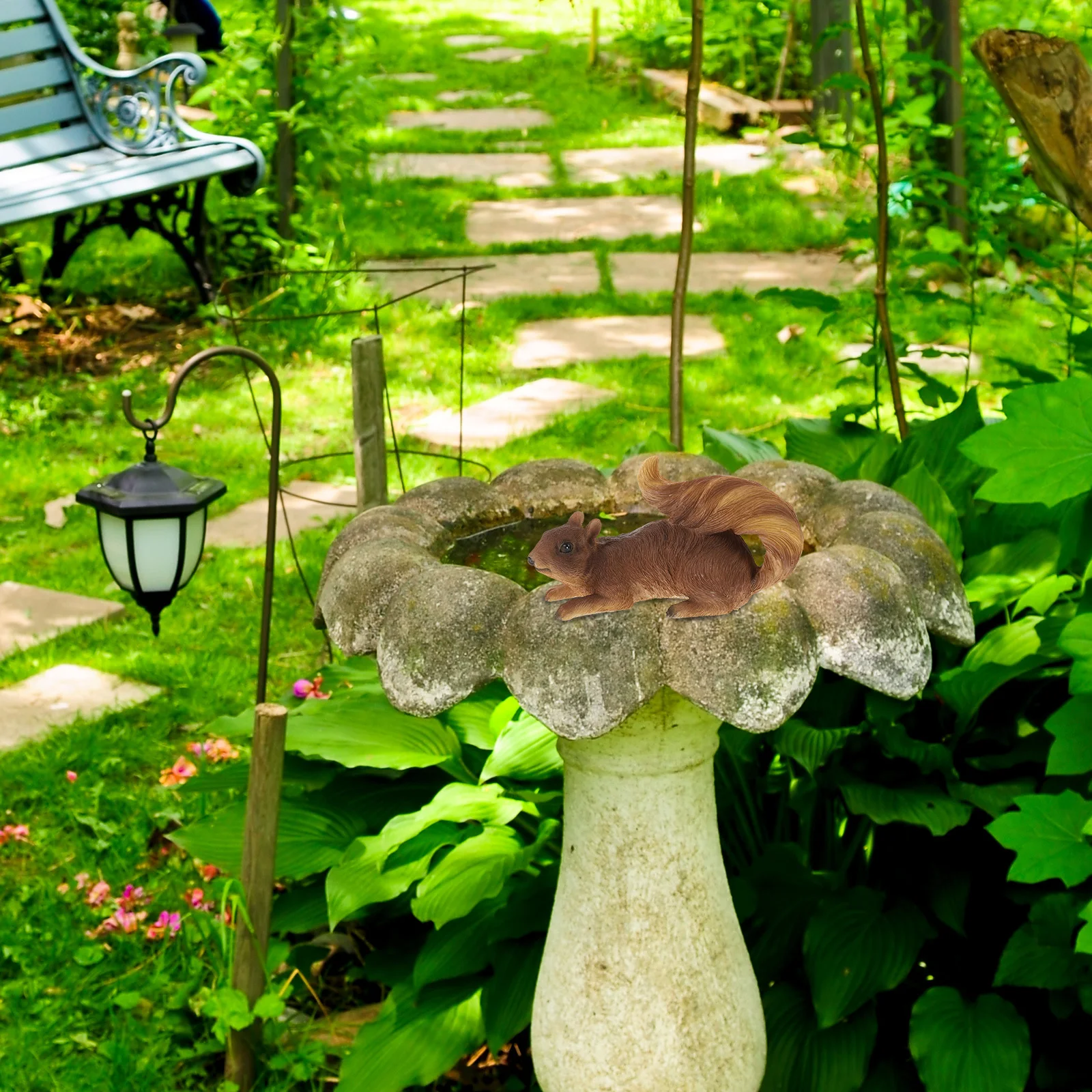 

2Pcs Squirrel Appearance Hanging Decor Garden Resin Craft Ornament for Yard Garden Decoration Landscape Pendant