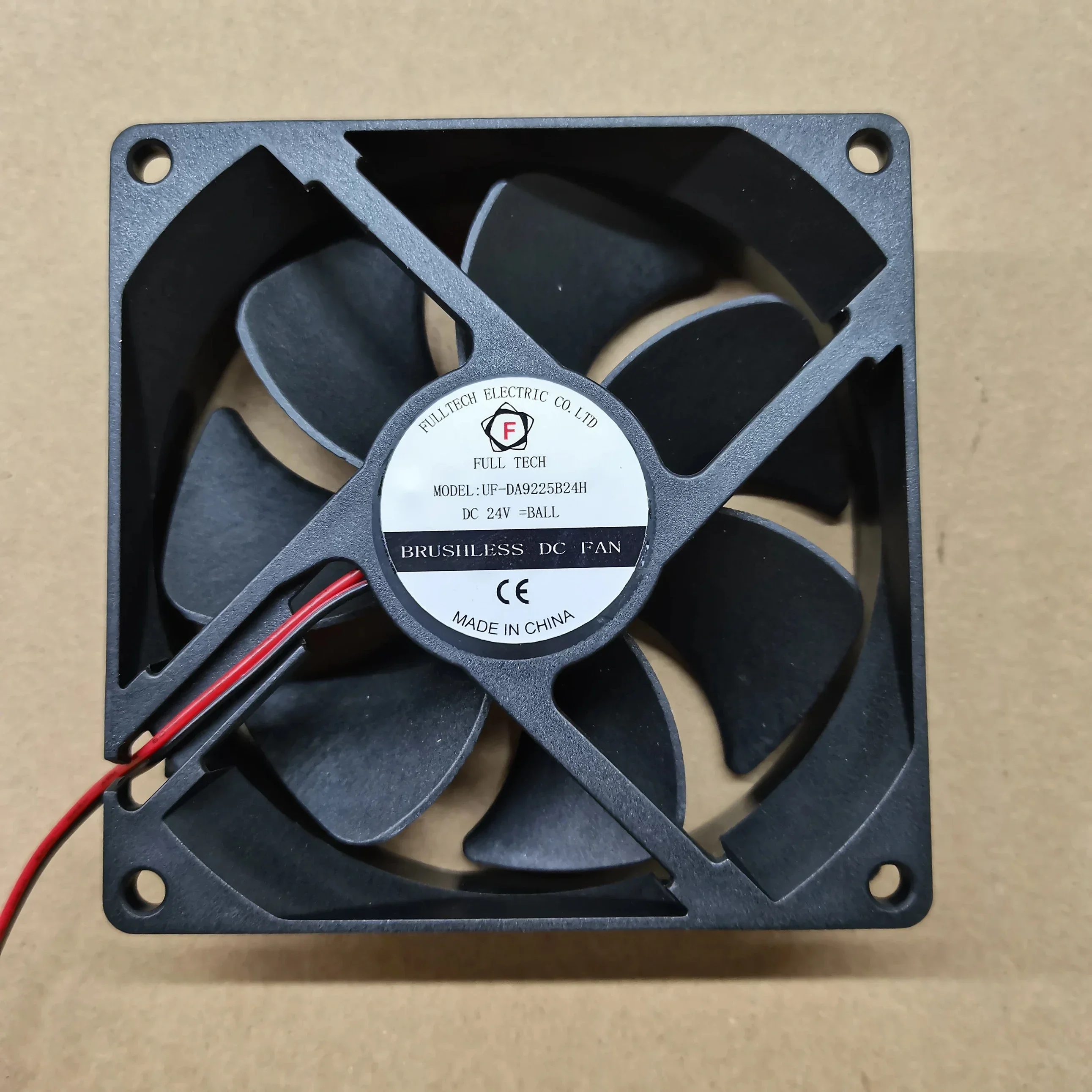 FULLTECH UF-DA9225B24H DC 24V 92x92x25mm 2-Wire Server Cooling Fan