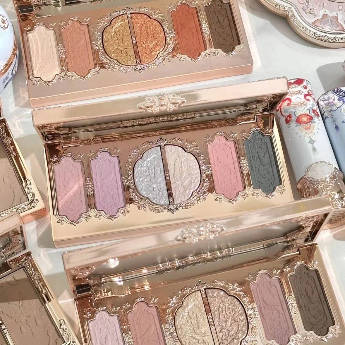 Flower Knows Eye Shadow Butterfly Cloud Collar Collection  Embossed 6 Color Makeup Glitter Matte Eyeshadow Palette  6.5g