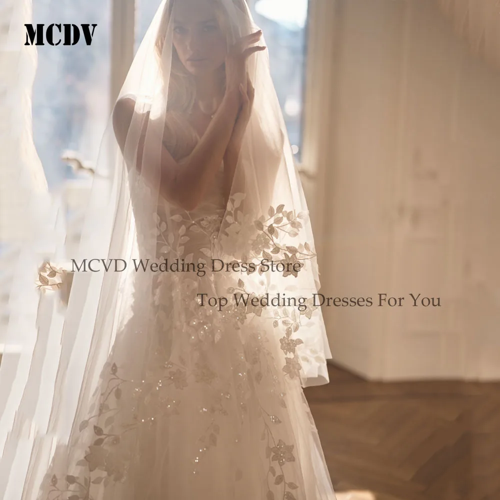 MCDV Bohemian Lace Appliques Abiti da sposa Senza maniche A-line Tulle Abiti da sposa Sweep Train Robe De Mariée Personalizzato