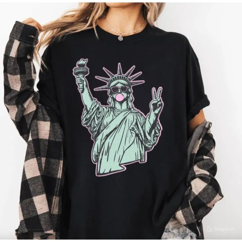 

Funny Statue of Liberty T-shirt Women Kawaii Graphic Tee Men Oversized Aesthetic Retro Vintage Tops Blouse Casual Cotton Shirt