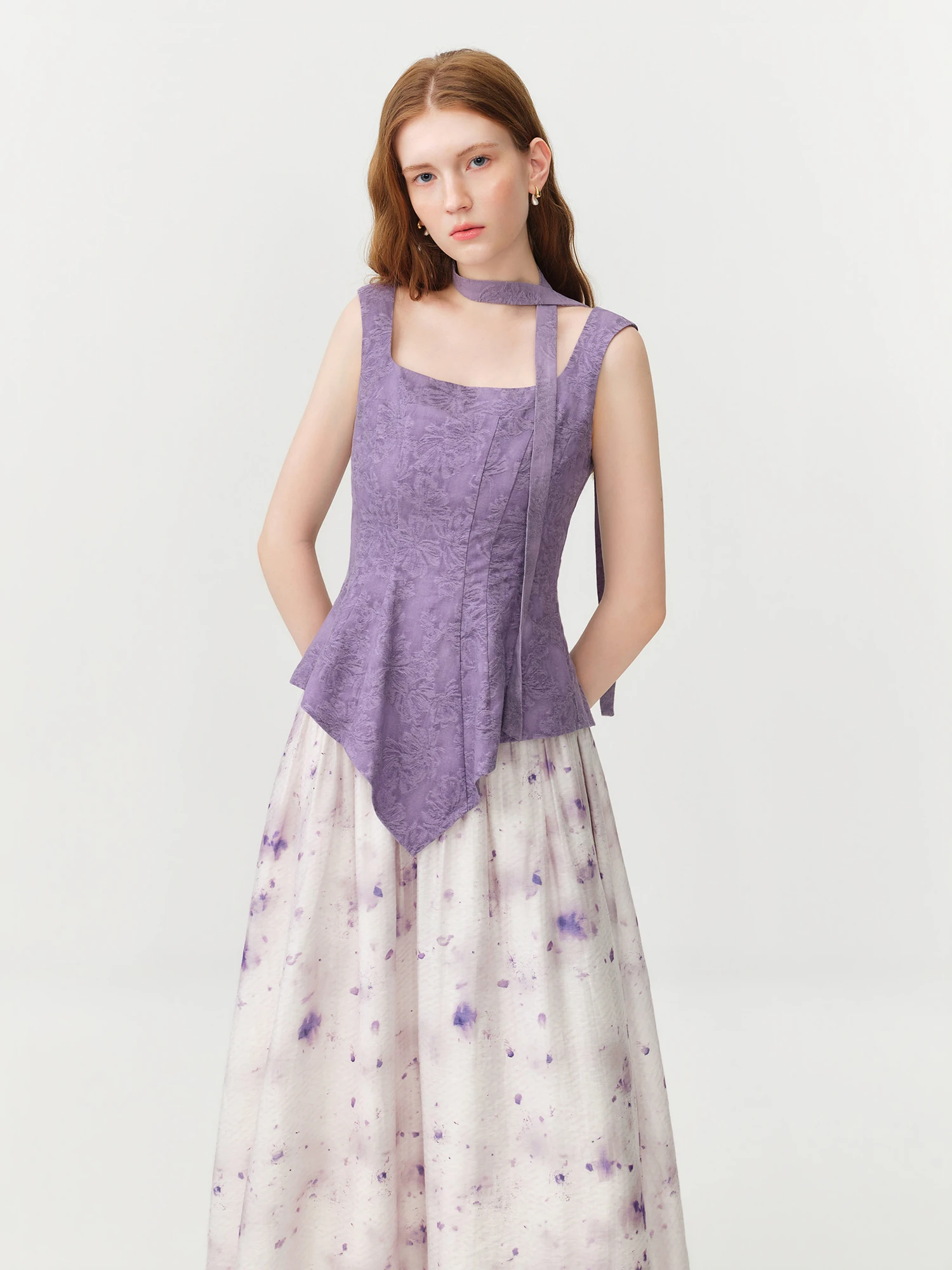 FSLE 2026 Summer Women's Retro Square Neck Sleeveless Blouse in Shadow Jacquard Waist-Defining Fit for Office Daily Wear