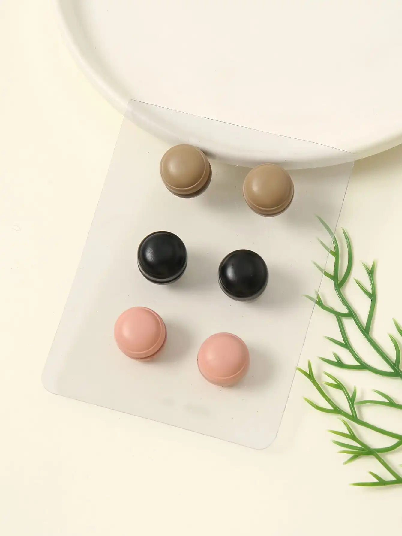 12PCS / Card Safe Macaron color Hijab Brooch Strong Metal Plating Magnetic Hijab Clip Luxury No Hole Pins Brooches Magnet Scarf