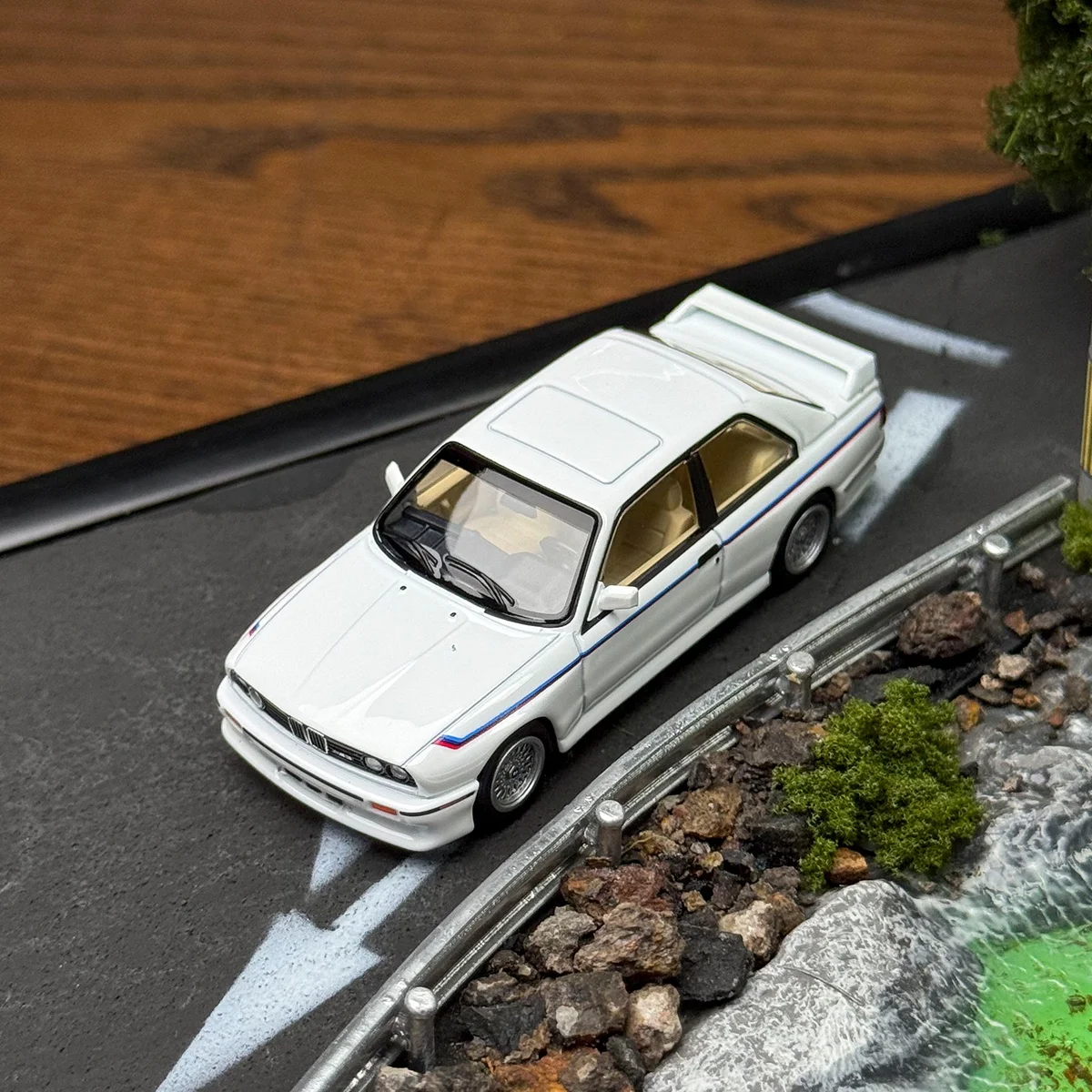 

AR BOX 1:64 M3 E30 alloy car model Collection ornament in stock