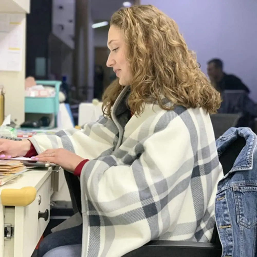 

Зимнее носимое одеяло-шаль из фланели: теплое, для дома и офиса, с пуговицами, повседневное, толстое, в клетку