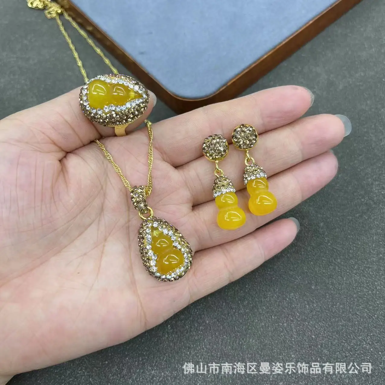 DIY accessories New beeswax gourd personality small fresh niche three-piece set original design retro Czech diamond manufacturer