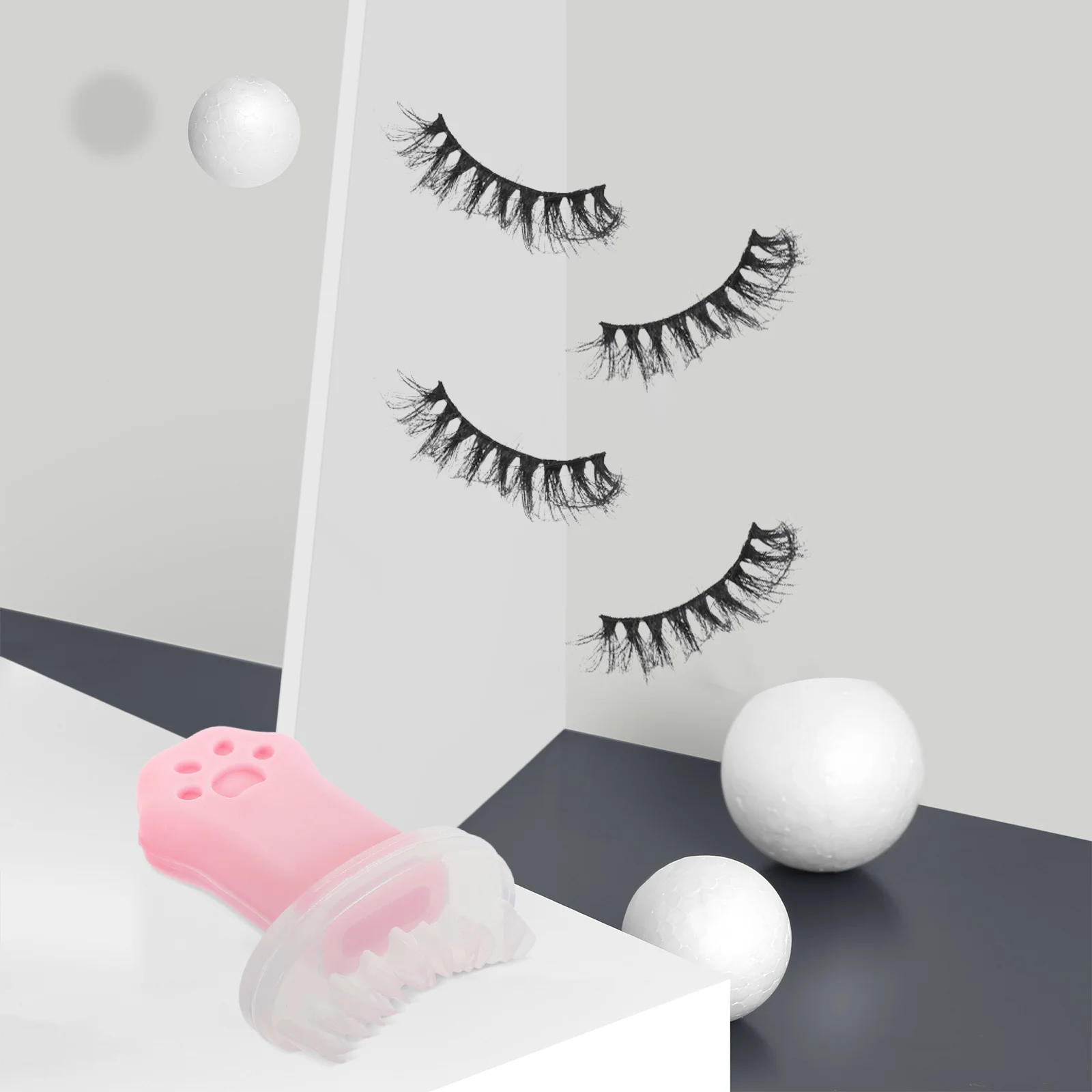 2Pcs Eyelash Stamp Silicone Stencils Reusable Eye Makeup Tool Makeup Guide Lash Applicator for Women Eyelash Stamp