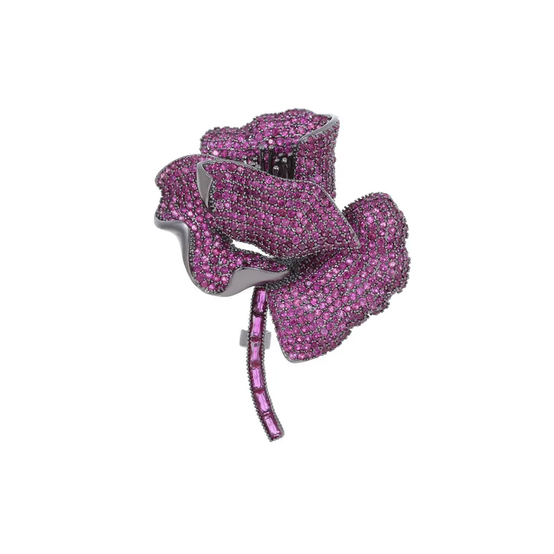 Accessori per abiti da banchetto di fascia alta ed eleganti, abbigliamento fisso da donna, senso del design, spilla a fiori tridimensionali