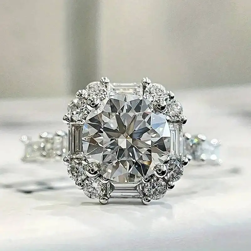 Huitan Chic Ring für Frauen, Hochzeit, Party, trendige Accessoires, eingelegter heller Zirkonia, Temperament, täglicher, vielseitiger Schmuck