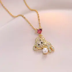 Sweet and cute ladies design pearl love bear pendant necklace, fashionable and versatile birthday gift jewelry.