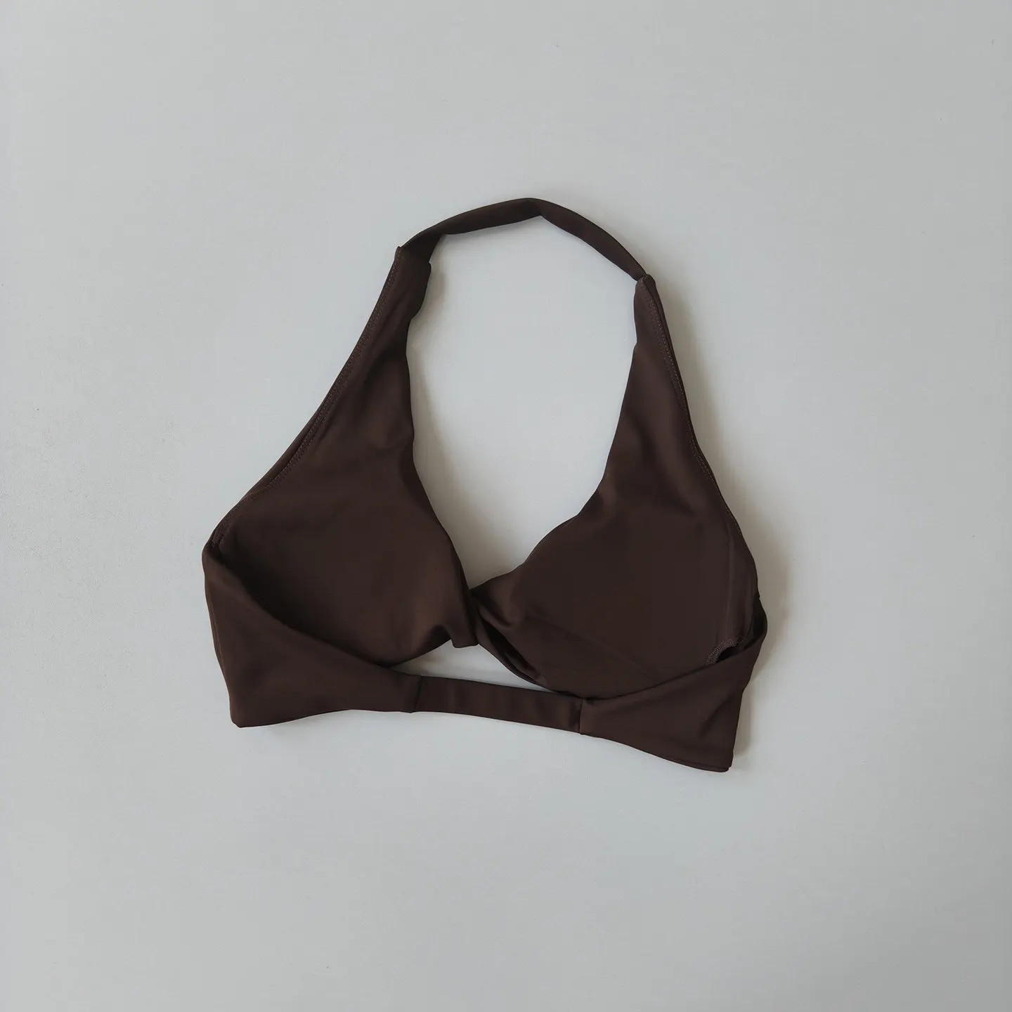 Sport-BH mit Polka-Dot-Muster für Damen, Fitness-Top mit Neckholder, schöner Rückenpartie, Push-up-Effekt, freiliegender Brust, Pilates-Top, Yoga-Bekleidung, Lauf- und Fitness-BH – Detail 9