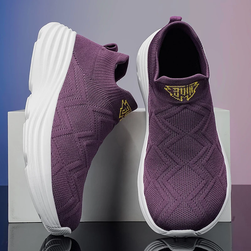 Men Running Walking Sock Shoes Fashion Women Casual Sneakers Wide Toe Barefoot Sports Shoes Lightweight Slip on Men Sneakers