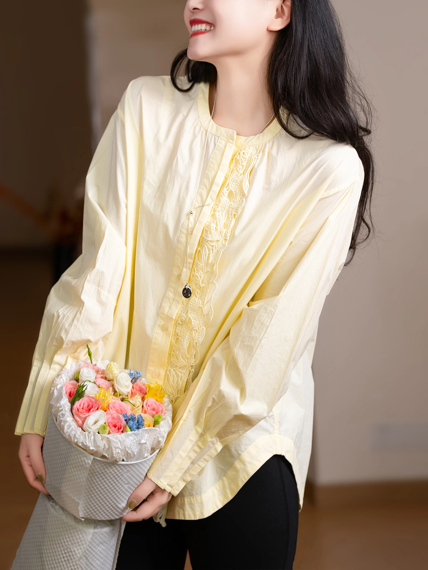 

Exquisite Cotton Heavy Embroidery Lace Hook Flower Multi-Tead Sve round Ne Button-Up irt Casual Loose Fit Women's irt