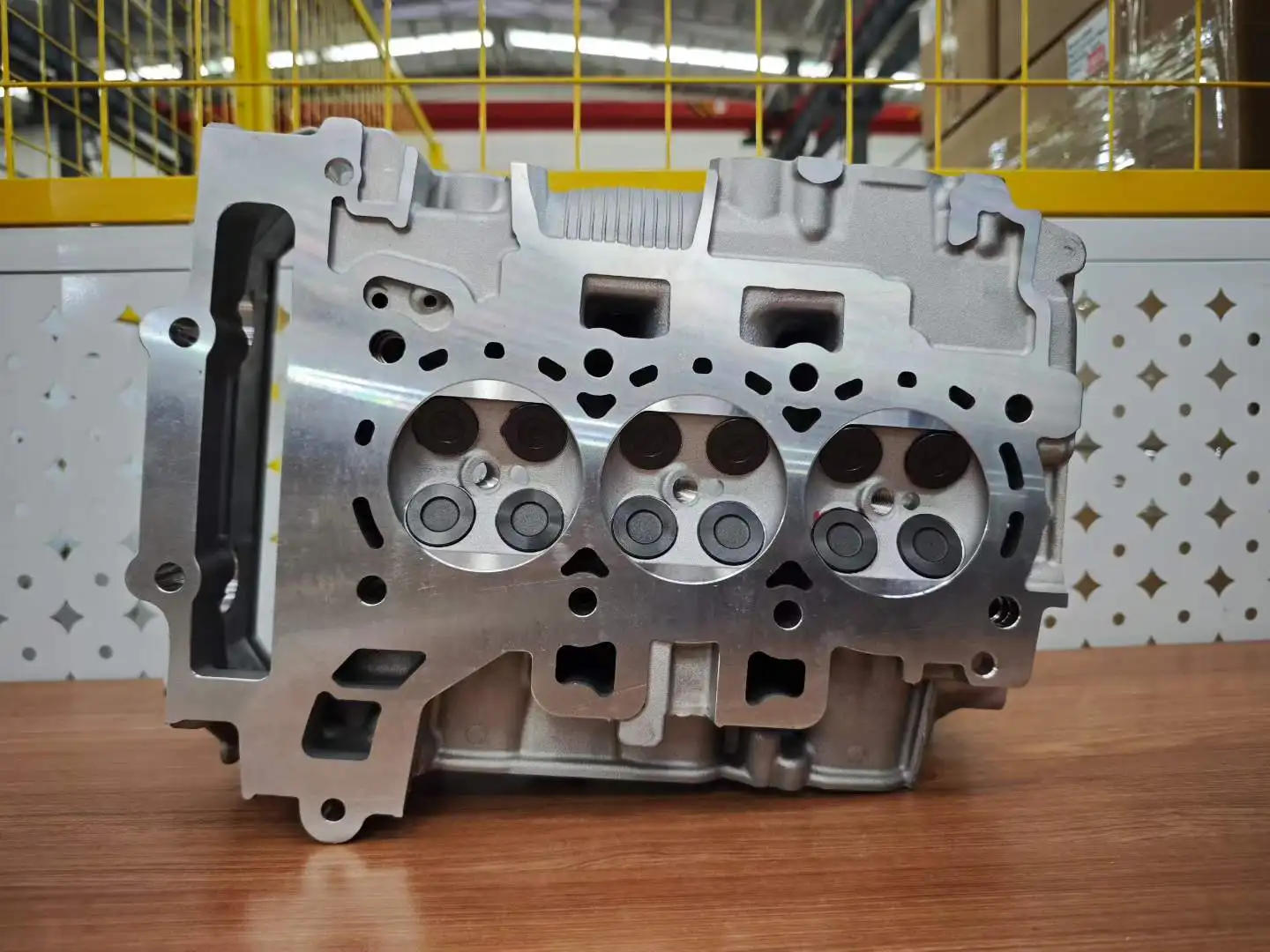 Auto Parts Complete Cylinder Head EB2ADT/EB2ADTS Engine Cylinder Head 91005991015 1610759680 Cylinder Head For Peugeot
