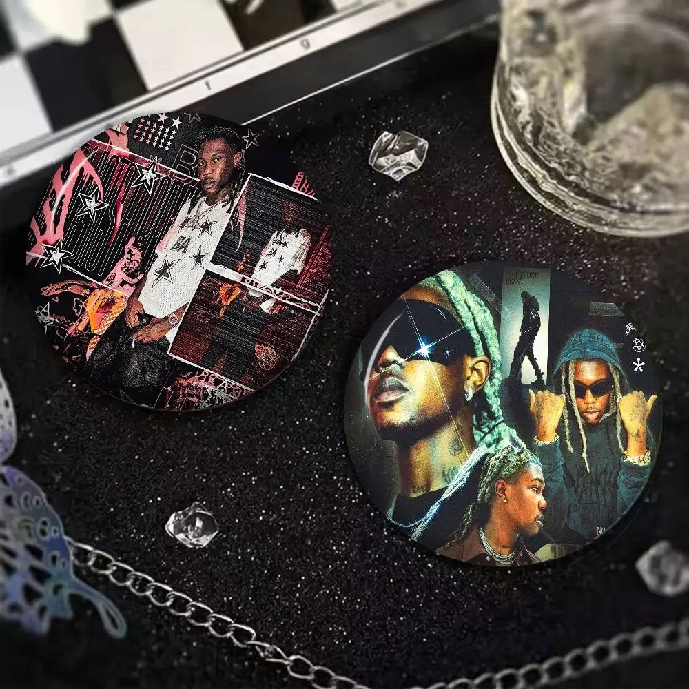 D-Destroy وحيدا مغني الراب 58 مللي متر لطيف أنيمي الشكل أيقونة شارة اليدوية صفيح بروش لحقيبة الظهر الملابس الصدر حلية الهدايا #3