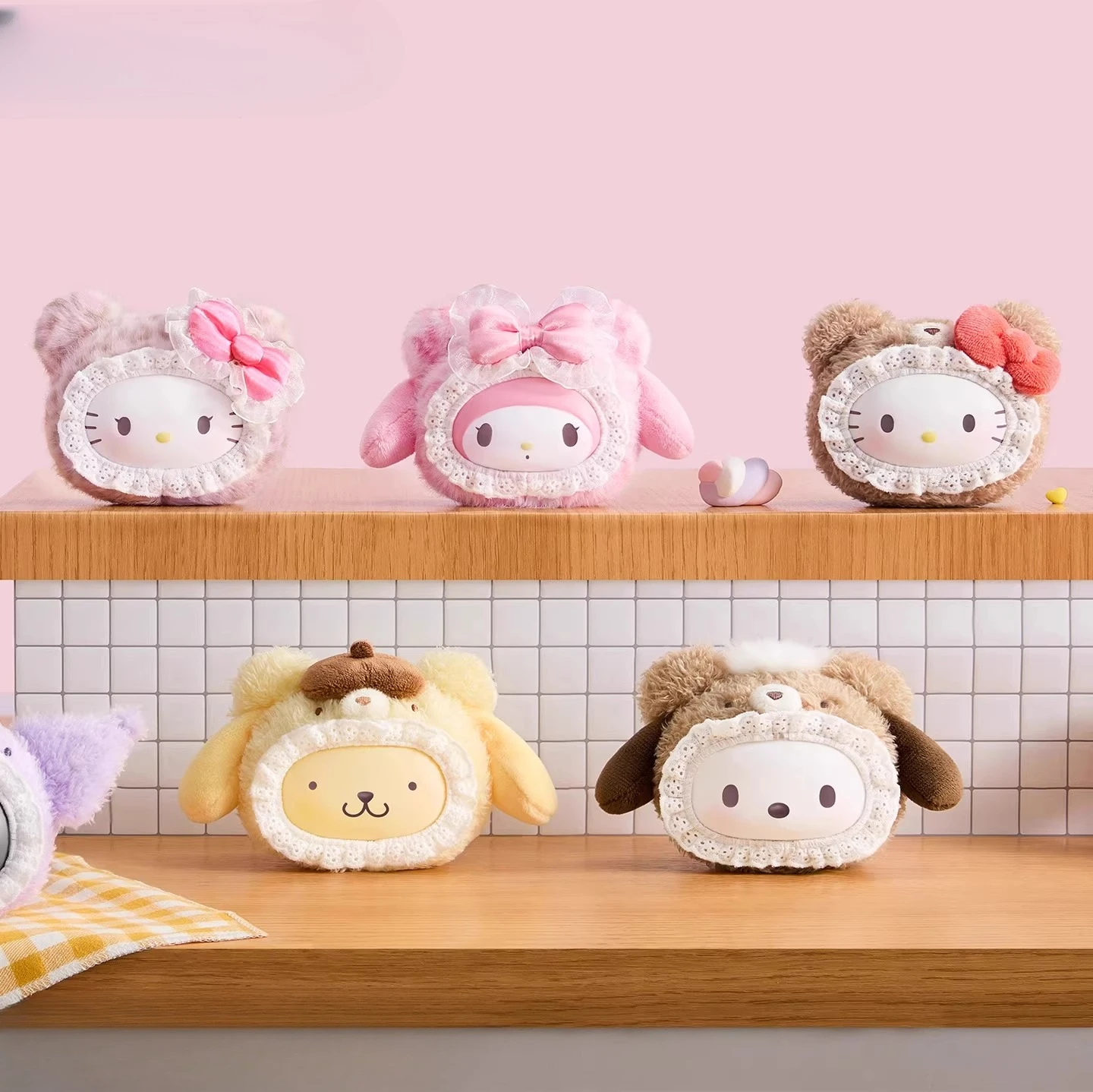 

Cute collection! Sanrio keychain PVC that can be used for keys or as a desktop decoration, a gift that will delight any girl.